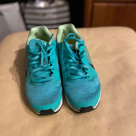 Nike running shoes - Picture 4 of 5